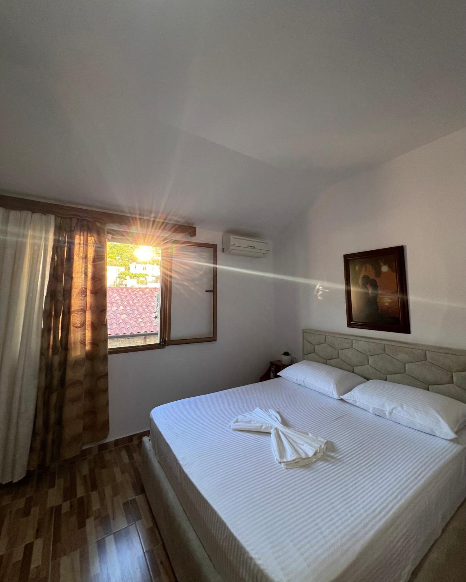Ensalv - - - Penthouse * Berat