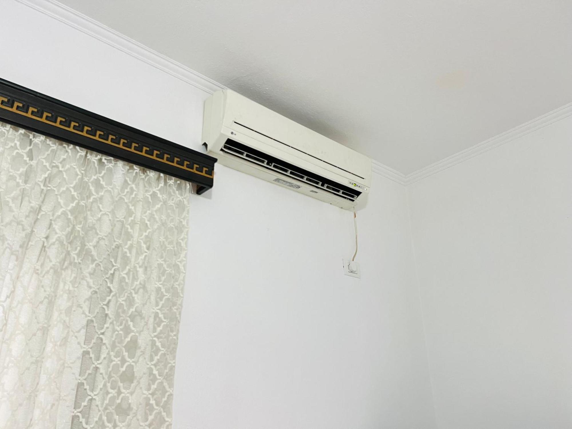 Ensalv - - - Penthouse Berat