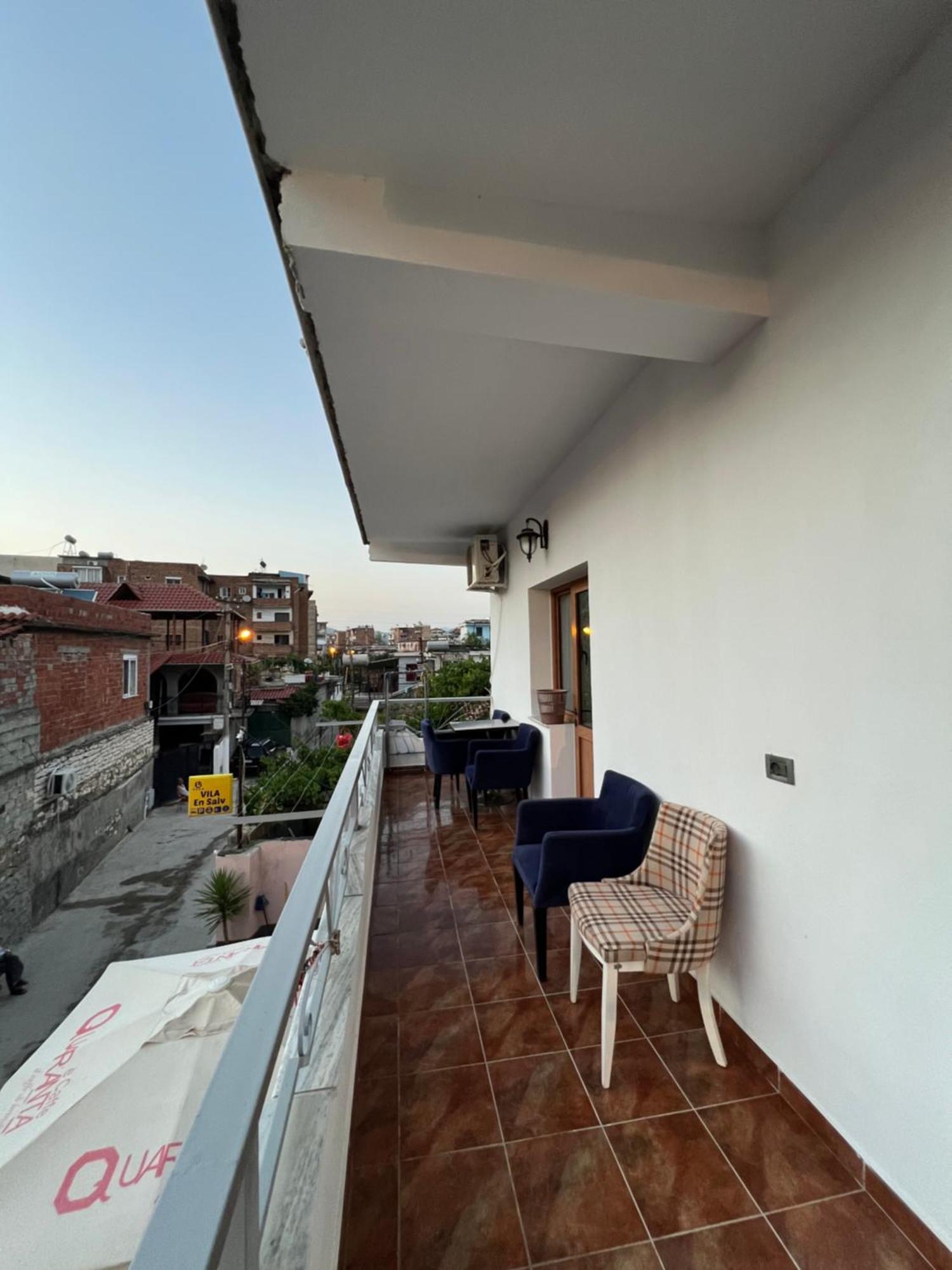Ensalv - - - Penthouse Pensión Berat